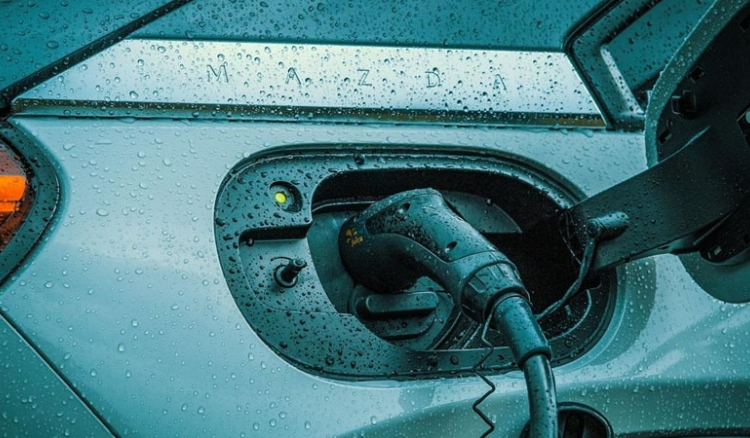 Elektrikli avtomobillər son 20 faizi niyə gec yığır? – Səbəb açıqlandı